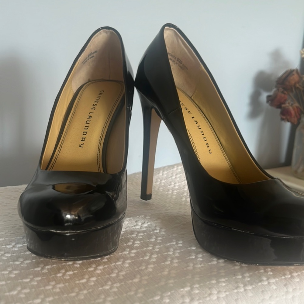 Chinese Laundry Black Heels